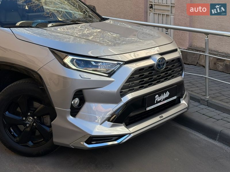 Внедорожник / Кроссовер Toyota RAV4 2021 в Одессе