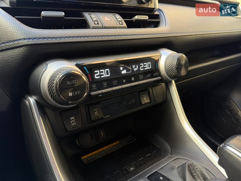 Внедорожник / Кроссовер Toyota RAV4 2021 в Одессе