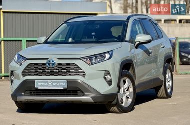 Внедорожник / Кроссовер Toyota RAV4 2018 в Киеве