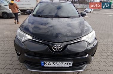 Позашляховик / Кросовер Toyota RAV4 2017 в Києві
