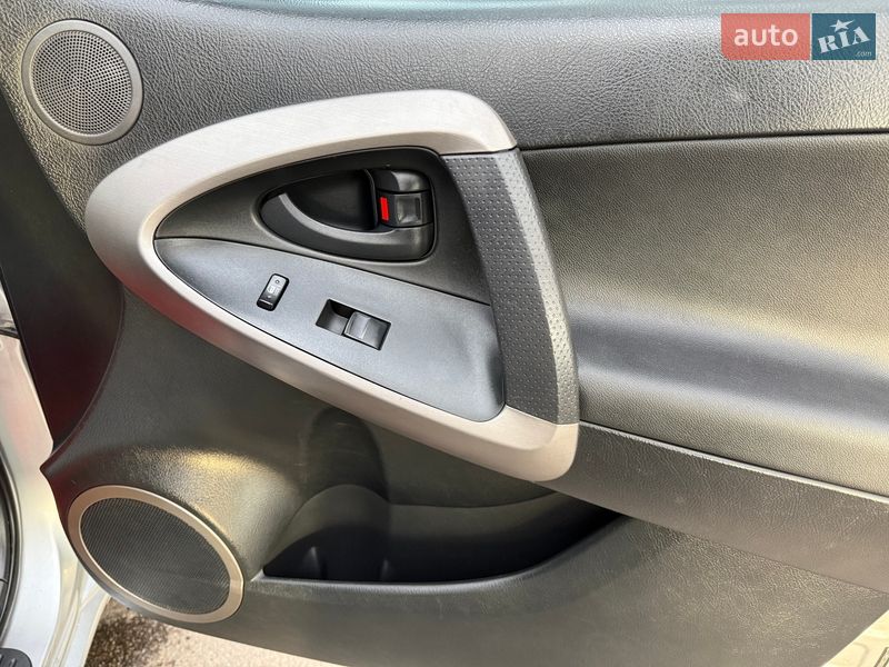 Внедорожник / Кроссовер Toyota RAV4 2007 в Киеве фото 37 Внедорожник / Кроссовер Toyota RAV4 2007 в Киеве