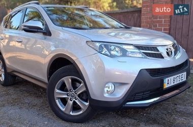 Внедорожник / Кроссовер Toyota RAV4 2015 в Киеве