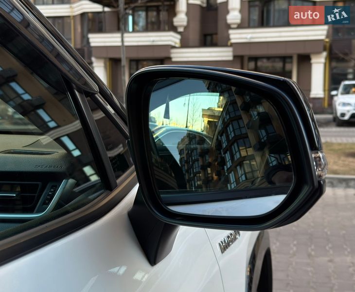 Внедорожник / Кроссовер Toyota RAV4 2020 в Киеве