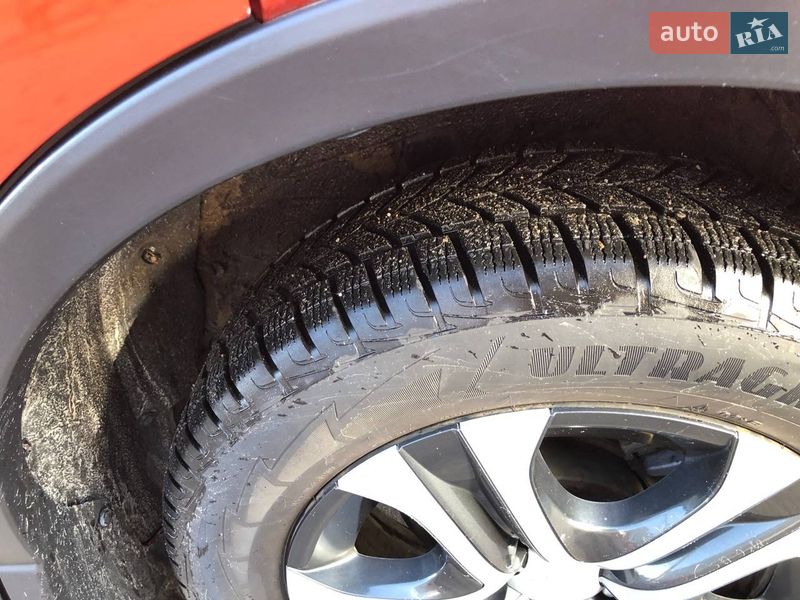 Внедорожник / Кроссовер Toyota RAV4 2016 в Харькове