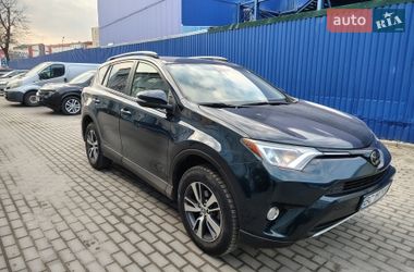 Внедорожник / Кроссовер Toyota RAV4 2018 в Львове