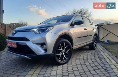 Позашляховик / Кросовер Toyota RAV4 2017 в Стрию