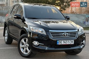 Внедорожник / Кроссовер Toyota RAV4 2010 в Николаеве