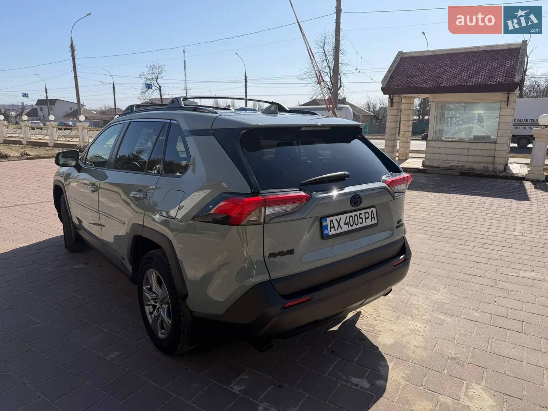 2022 Toyota RAV 4 - мініатюра 6