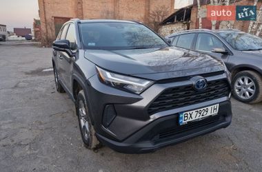 Внедорожник / Кроссовер Toyota RAV4 2023 в Шепетовке