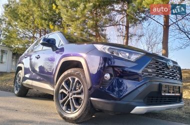 Внедорожник / Кроссовер Toyota RAV4 2022 в Ровно