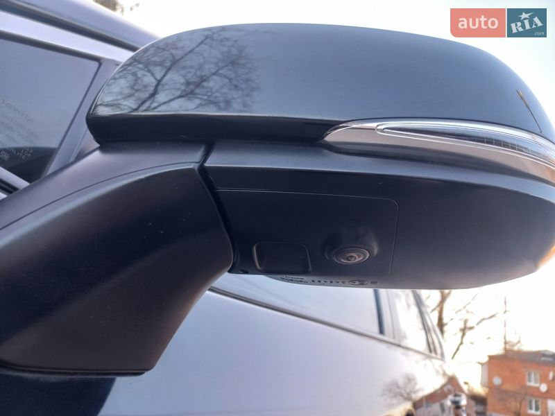 Внедорожник / Кроссовер Toyota RAV4 2019 в Полтаве