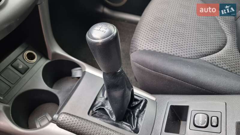 Внедорожник / Кроссовер Toyota RAV4 2006 в Кропивницком