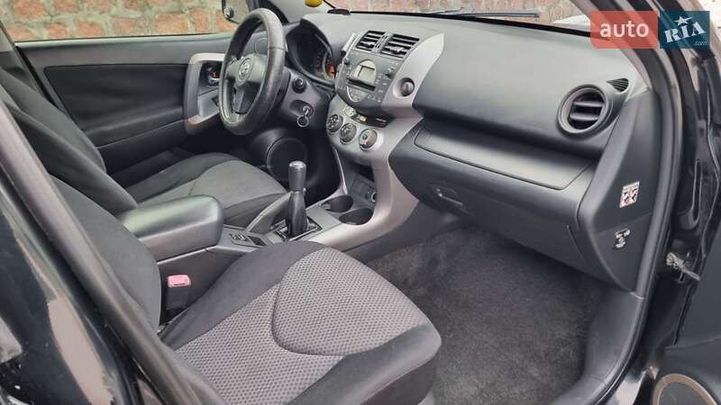 Внедорожник / Кроссовер Toyota RAV4 2006 в Кропивницком