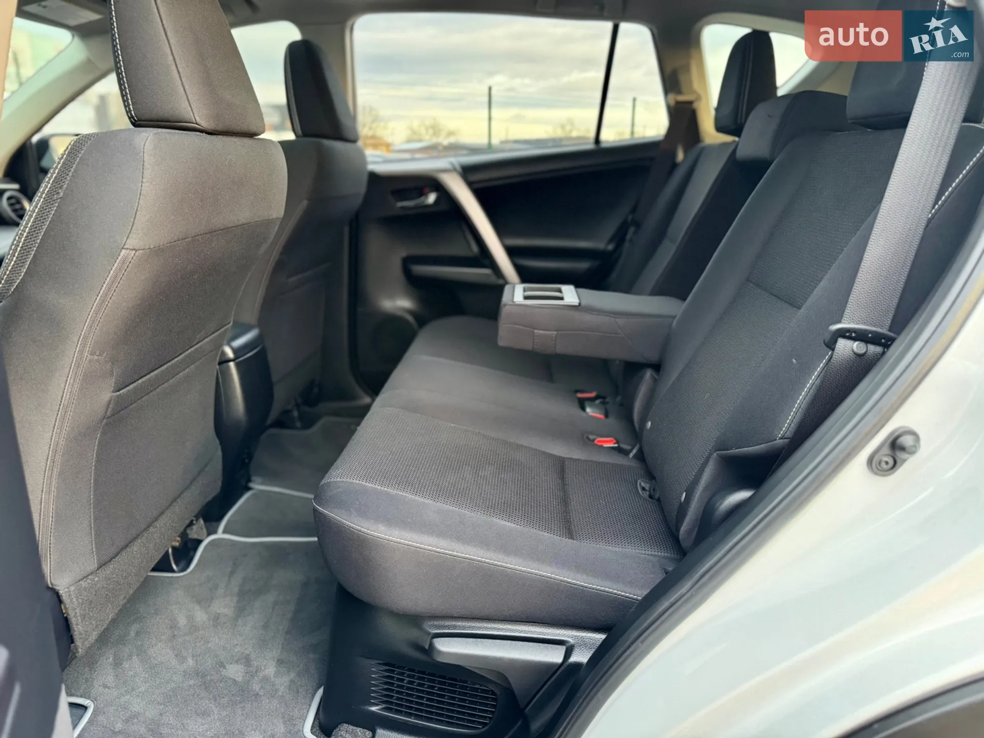 2018 Toyota RAV 4 - мініатюра 27
