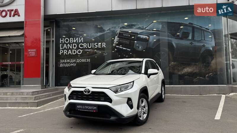 Toyota RAV4 2021