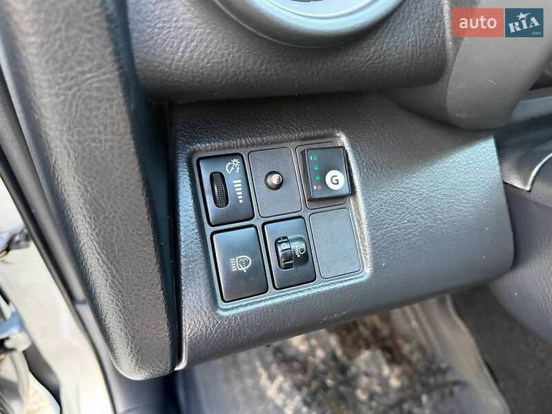 Позашляховик / Кросовер Toyota RAV4 2007 в Харкові