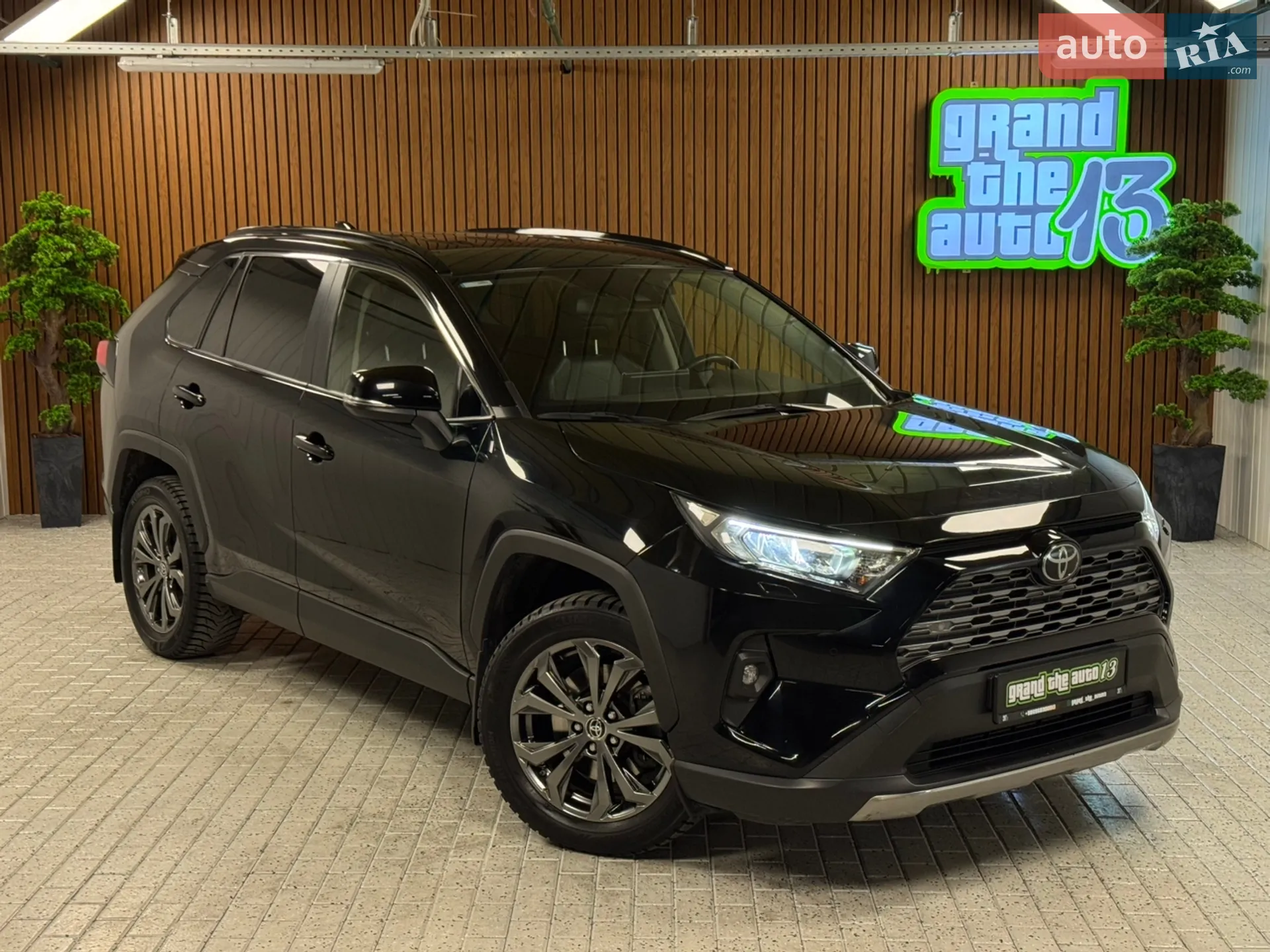 2021 Toyota RAV 4 - фото 1