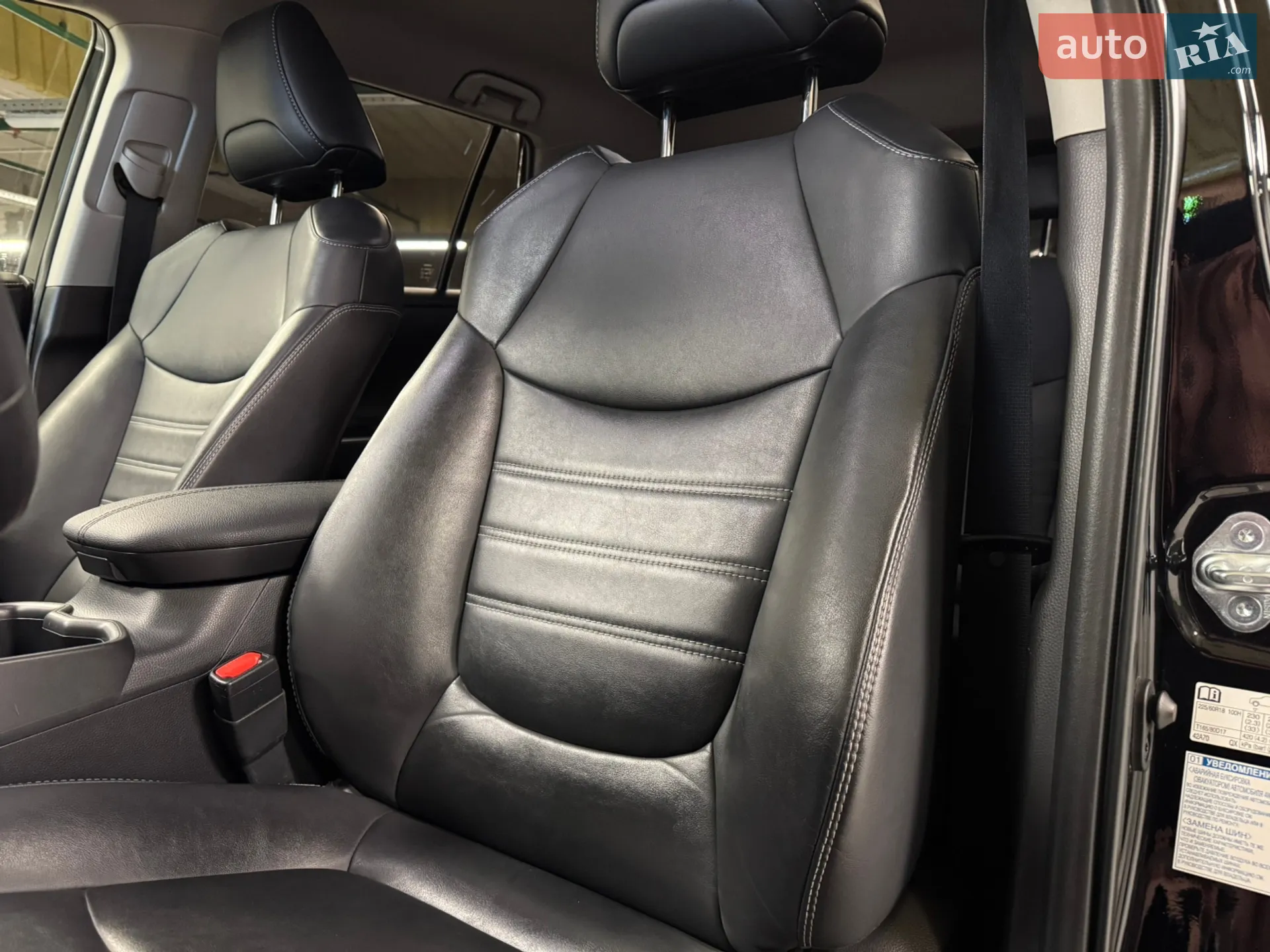 2021 Toyota RAV 4 - мініатюра 21