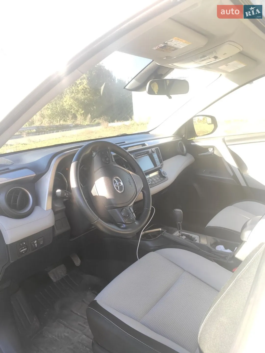 2018 Toyota RAV 4 - мініатюра 11