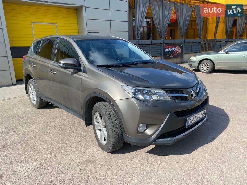 Внедорожник / Кроссовер Toyota RAV4 2013 в Житомире
