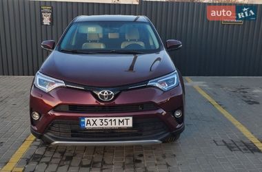 Внедорожник / Кроссовер Toyota RAV4 2016 в Харькове