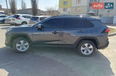 Внедорожник / Кроссовер Toyota RAV4 2021 в Харькове