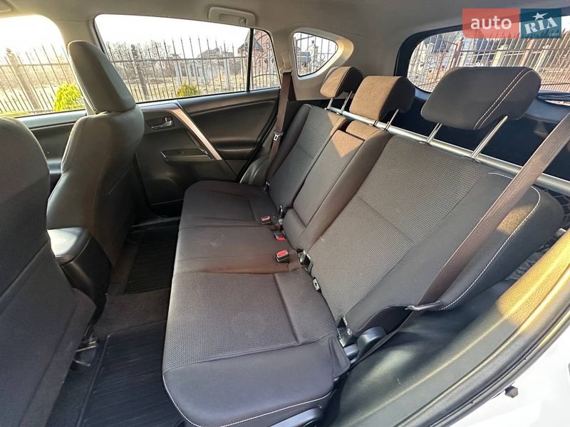 Позашляховик / Кросовер Toyota RAV4 2017 в Дрогобичі