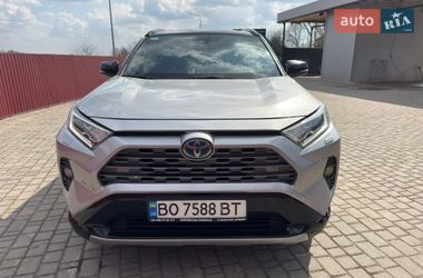 Внедорожник / Кроссовер Toyota RAV4 2019 в Залещиках