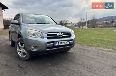 Позашляховик / Кросовер Toyota RAV4 2008 в Коломиї