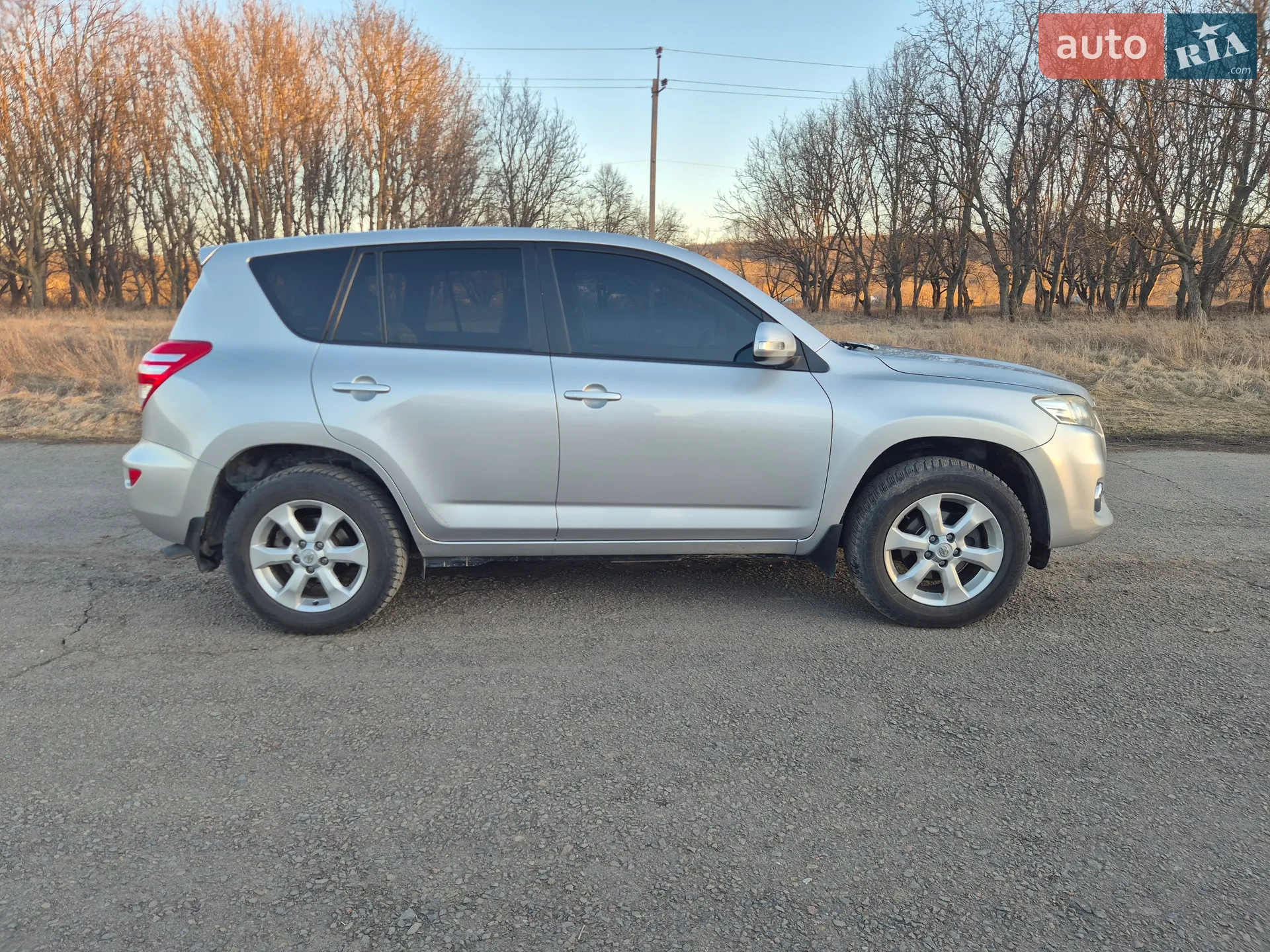 2010 Toyota RAV 4 - мініатюра 2