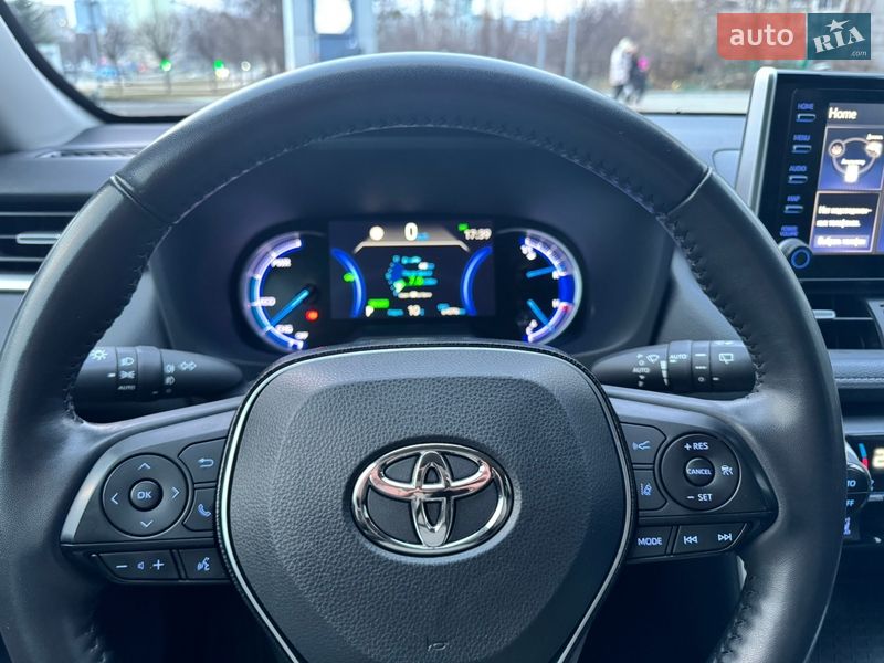 Позашляховик / Кросовер Toyota RAV4 2020 в Харкові