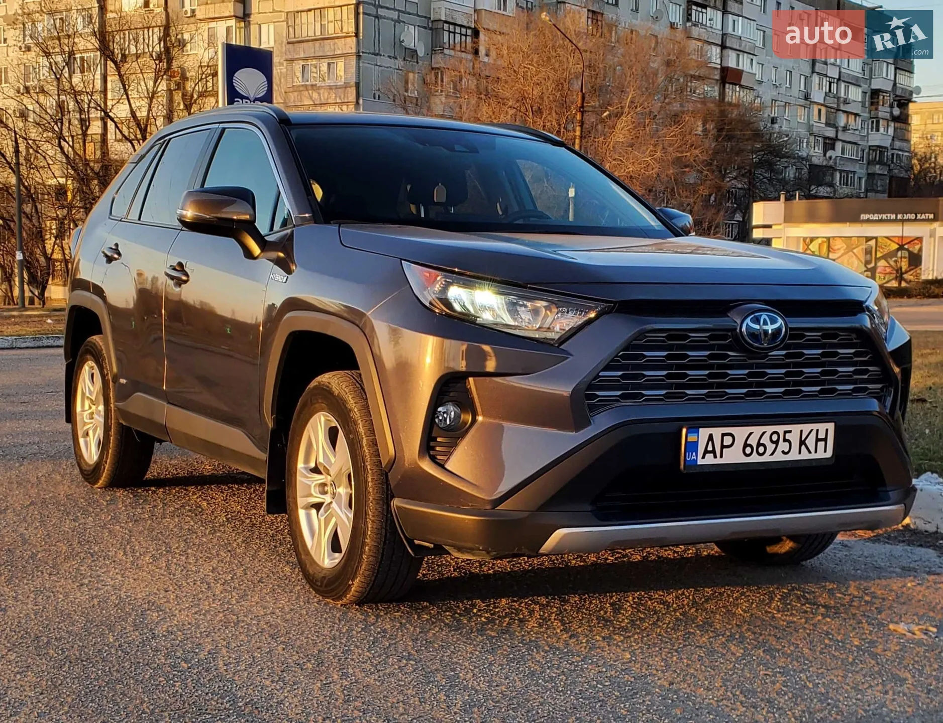 2021 Toyota RAV 4 - фото 1