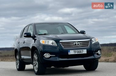 Позашляховик / Кросовер Toyota RAV4 2011 в Тернополі