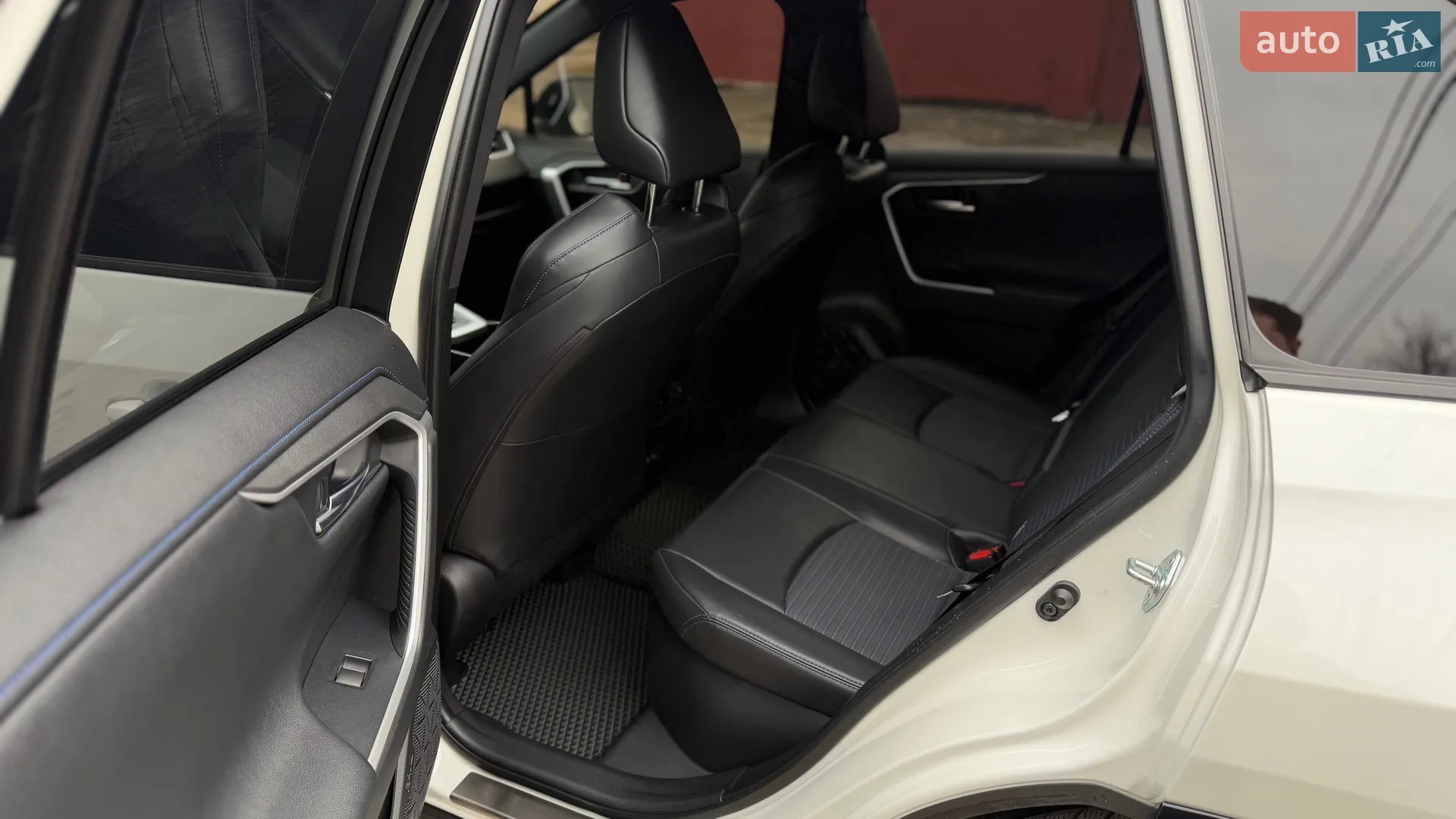 2020 Toyota RAV 4 - мініатюра 12