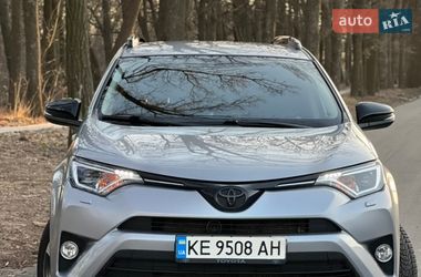 Позашляховик / Кросовер Toyota RAV4 2017 в Дніпрі