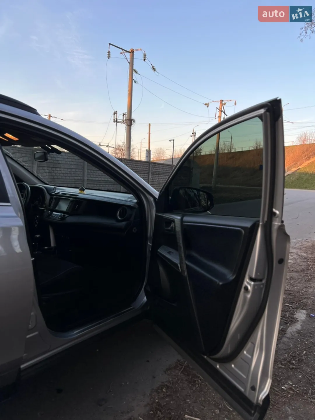 2017 Toyota RAV 4 - мініатюра 15