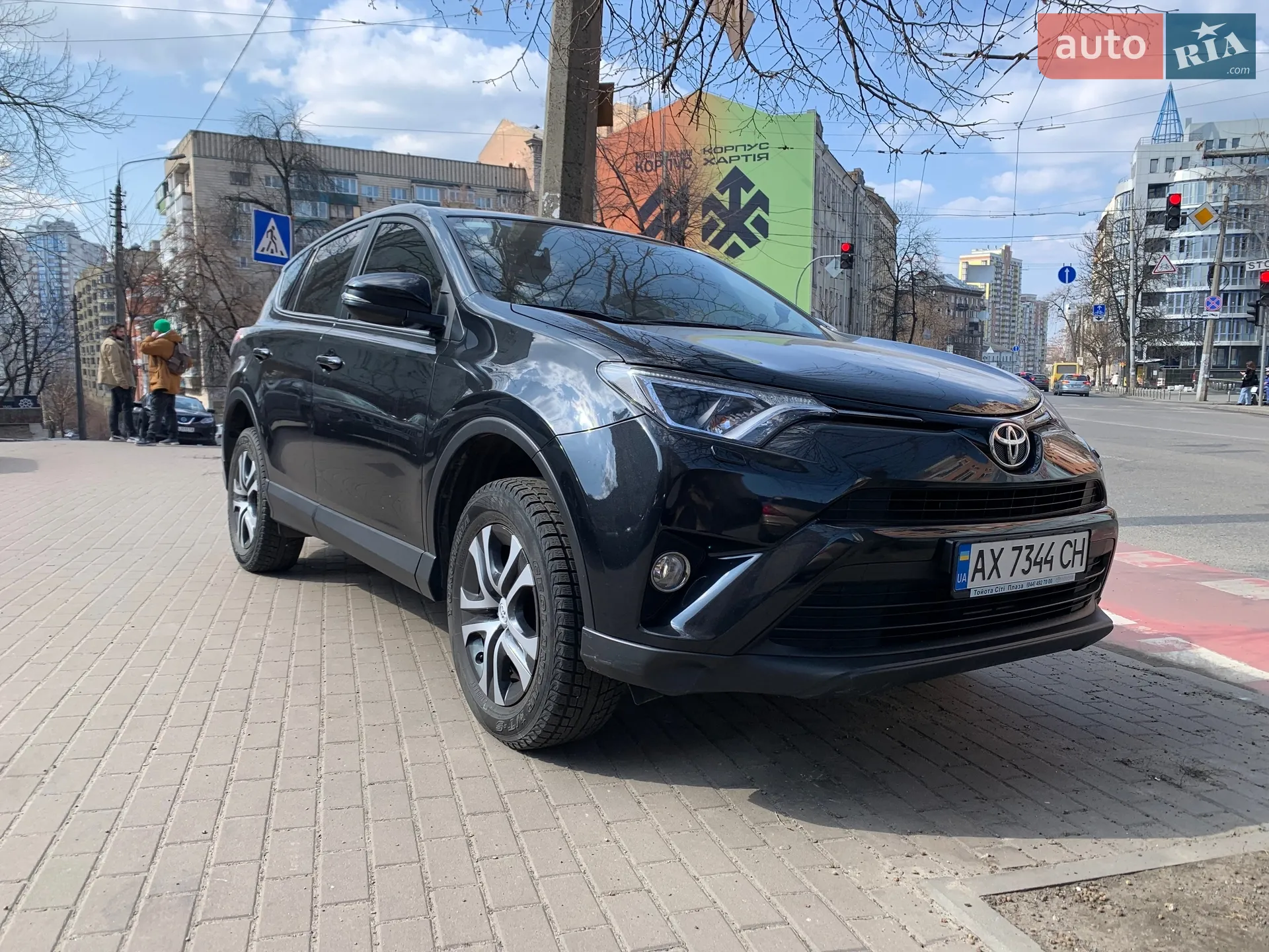 2016 Toyota RAV 4 - фото 1