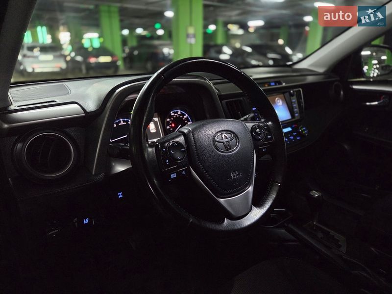 Внедорожник / Кроссовер Toyota RAV4 2017 в Киеве фото 18 Внедорожник / Кроссовер Toyota RAV4 2017 в Киеве