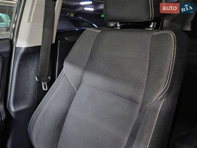 Внедорожник / Кроссовер Toyota RAV4 2017 в Киеве фото 21 Внедорожник / Кроссовер Toyota RAV4 2017 в Киеве