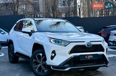Позашляховик / Кросовер Toyota RAV4 2021 в Києві
