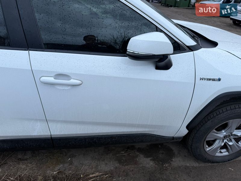 Внедорожник / Кроссовер Toyota RAV4 2020 в Киеве фото 3 Внедорожник / Кроссовер Toyota RAV4 2020 в Киеве
