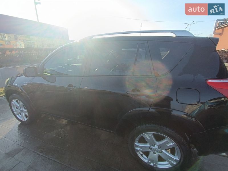 Позашляховик / Кросовер Toyota RAV4 2007 в Сумах