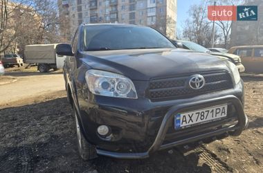Позашляховик / Кросовер Toyota RAV4 2006 в Краматорську
