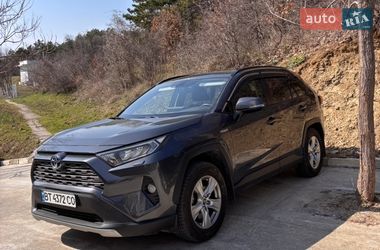 Внедорожник / Кроссовер Toyota RAV4 2019 в Черноморске