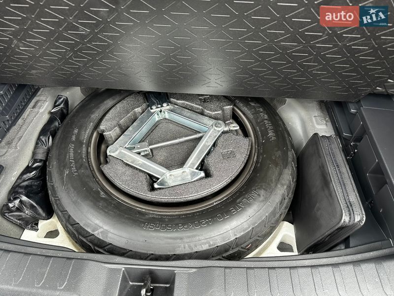 Позашляховик / Кросовер Toyota RAV4 2020 в Києві