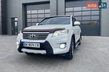 Внедорожник / Кроссовер Toyota RAV4 2010 в Сарнах