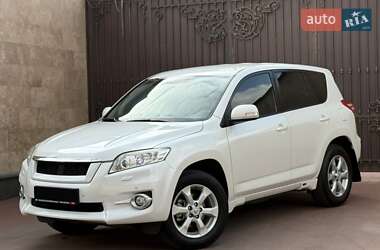 Внедорожник / Кроссовер Toyota RAV4 2011 в Киеве