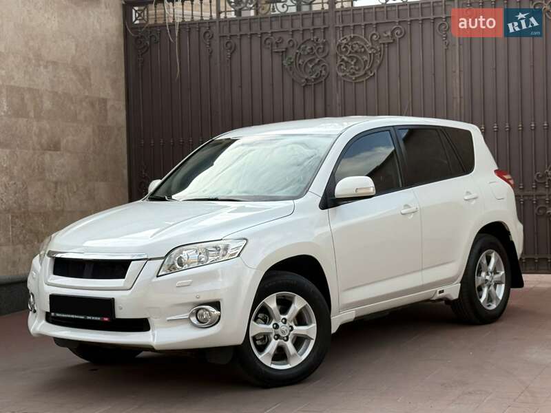 Toyota RAV4 2011