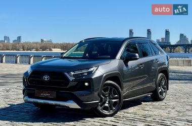 Позашляховик / Кросовер Toyota RAV4 2023 в Києві