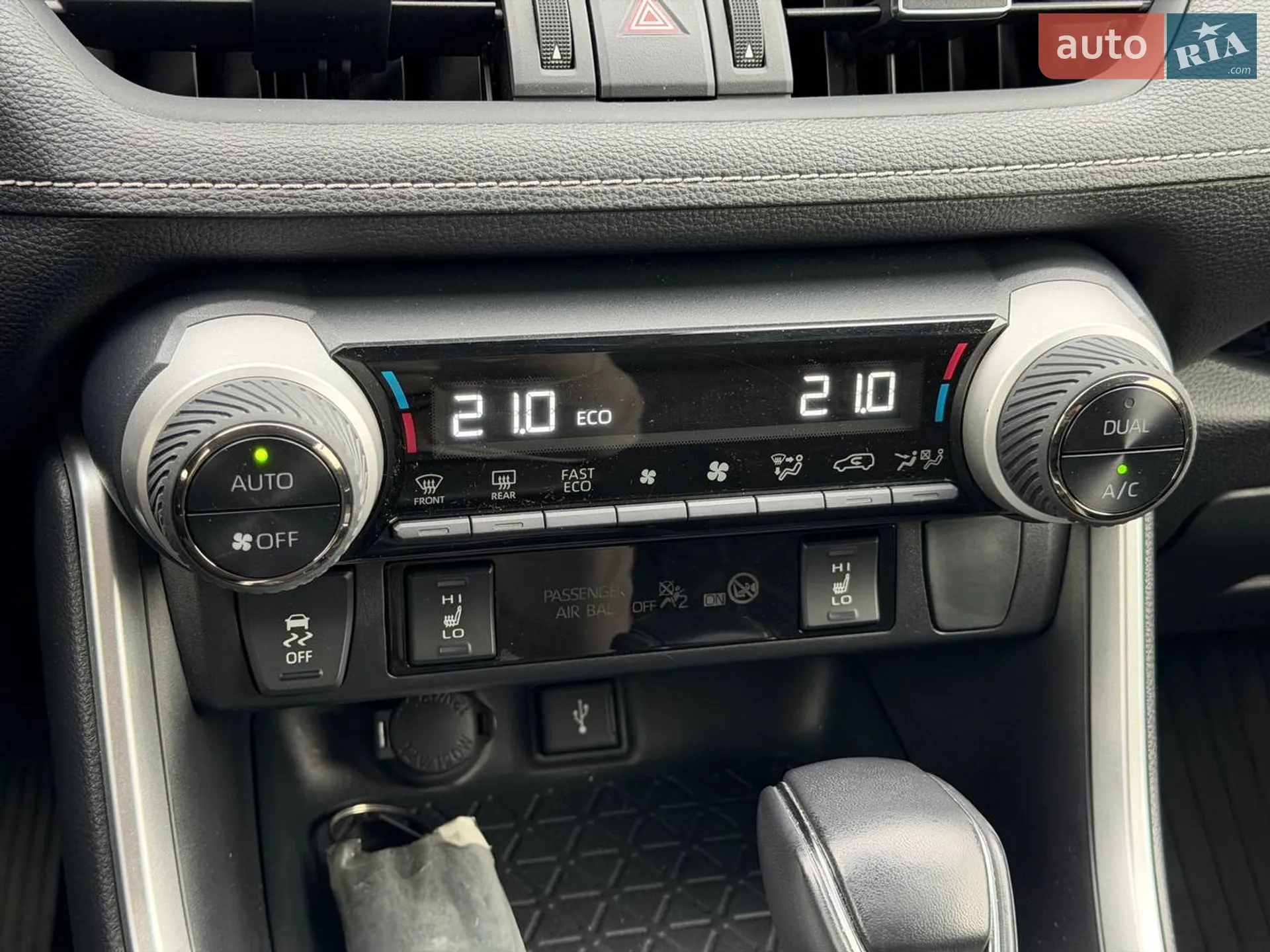 2021 Toyota RAV 4 - мініатюра 38